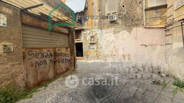 Capannone in commerciale in Piazza San Gaetano