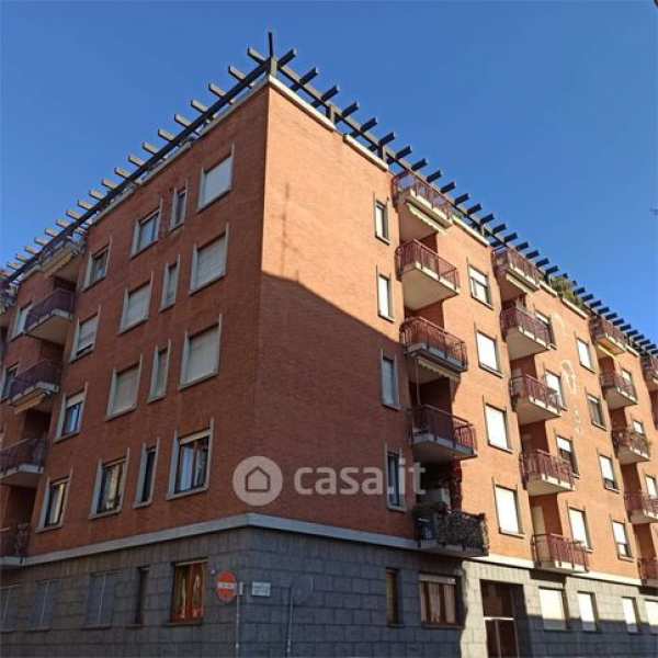 Ufficio in commerciale in Via Benvenuto Cellini 21