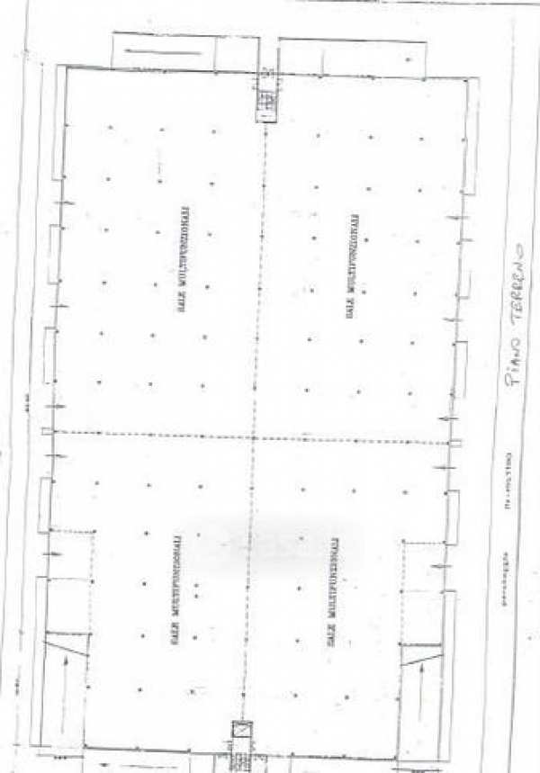 Capannone in commerciale in Via di Torre Spaccata