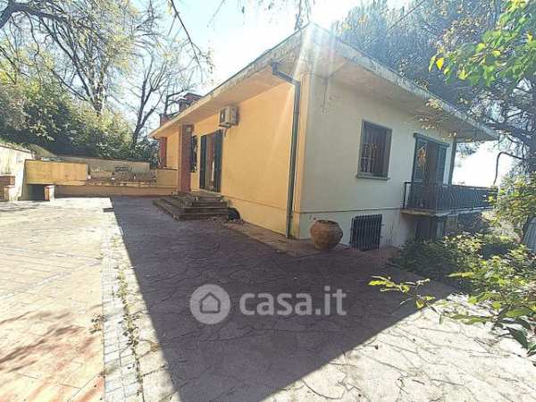 Villa in residenziale in Via del Poggetto