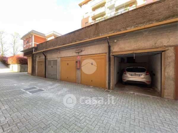 Box/posto auto in residenziale in Via Vittorio Veneto 1