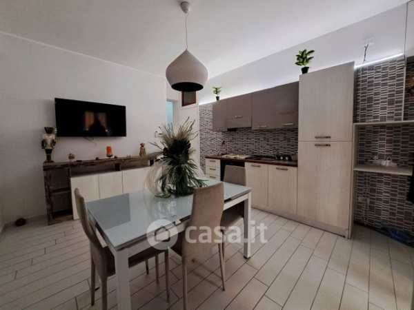 Appartamento in residenziale in Via Canosa