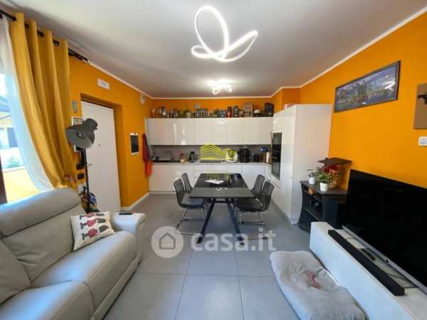 Appartamento in residenziale in Via Gianfranco Miglio