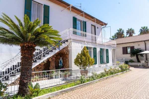 Appartamento in residenziale in Via Bent. Amilcare Nuvolone 70