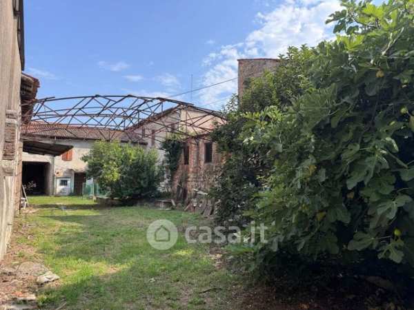 Rustico/casale in residenziale in Corso Camillo Benso Conte di Cavour 111