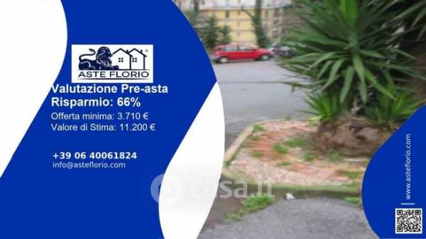 Box/posto auto in residenziale in Via Tarcisio Donati