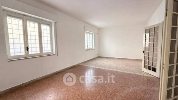 Ufficio in commerciale in Via Giovanni Alfredo Cesareo 56