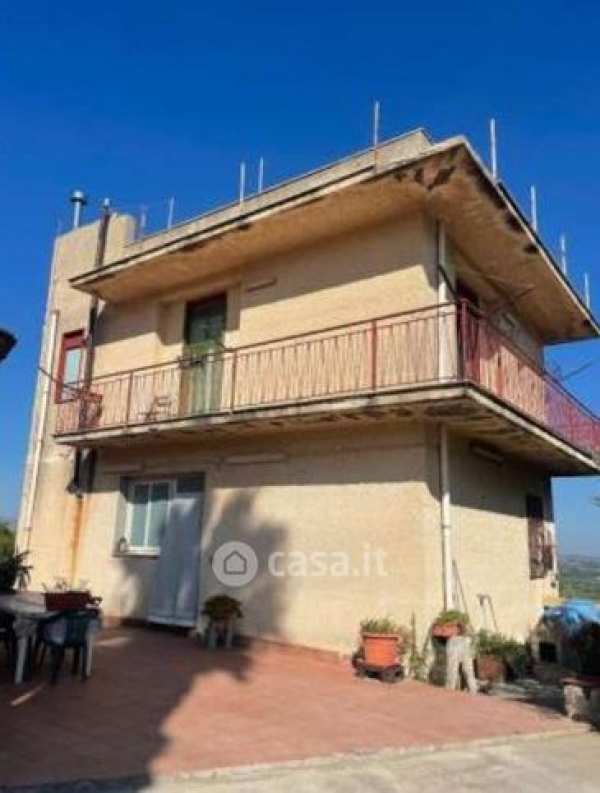 Casa indipendente in residenziale in Contrada Madonna