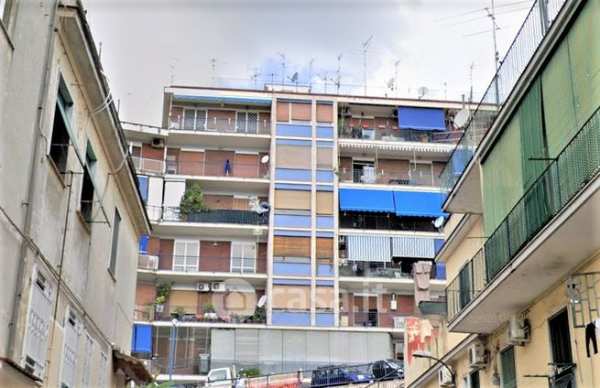 Box/posto auto in residenziale in Via Ponti Rossi 188