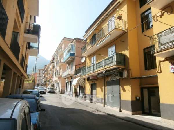 Negozio/locale commerciale in commerciale in Via Gaetano Filangieri