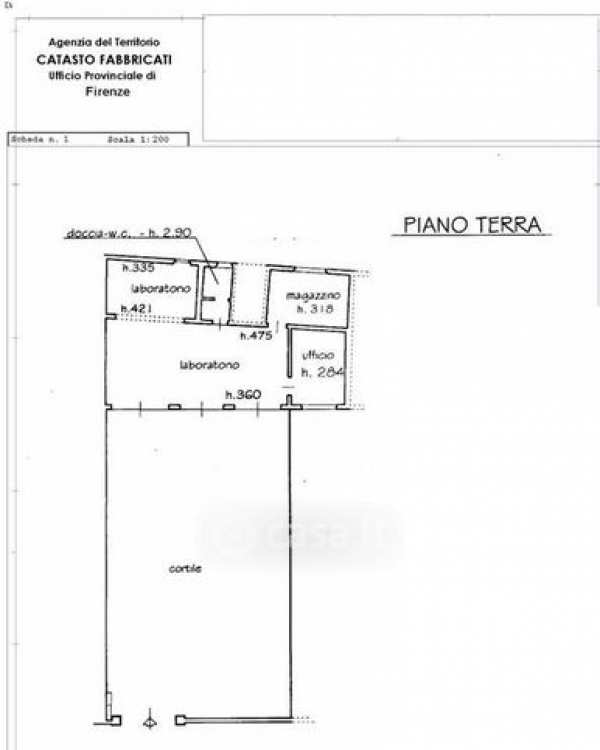 Capannone in commerciale in 
