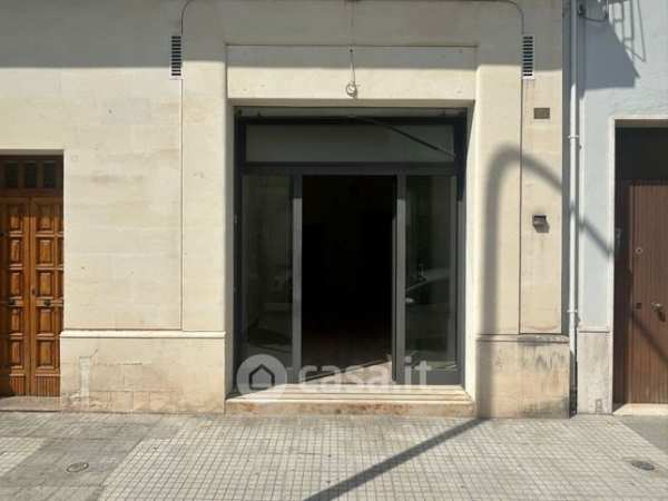 Attivitã /licenza (con o senza mura) in commerciale in Via Nazario Sauro