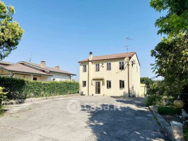 Casa indipendente in residenziale in Via Spin