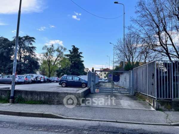 Box/posto auto in residenziale in Via del Molino 39