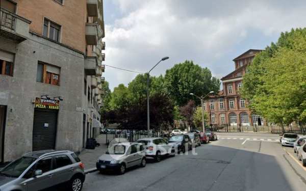 Attività/licenza (con o senza mura) in commerciale in Via Montevideo 2