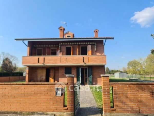Casa indipendente in residenziale in Via Froldo Mosti 9