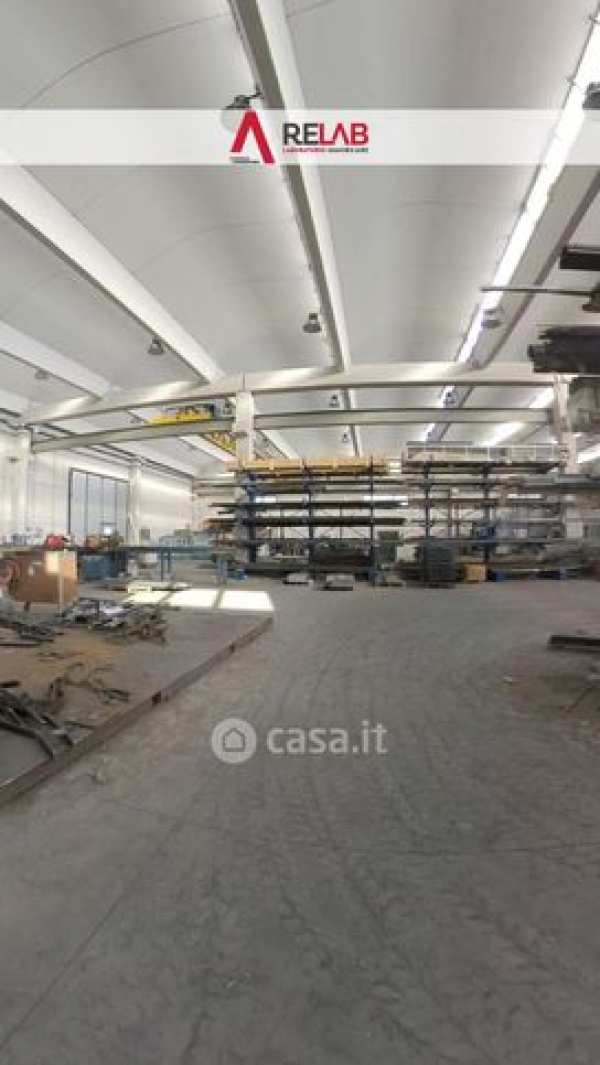 Capannone in commerciale in Via Amerina