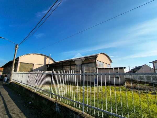 Capannone in commerciale in Via San Rocco 50