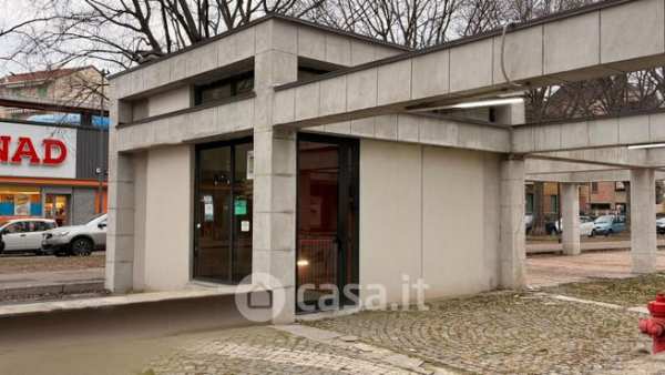 Box/posto auto in residenziale in Corso Bernardino Telesio 2 /G