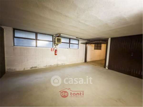 Box/posto auto in residenziale in Via Mario Bernasconi