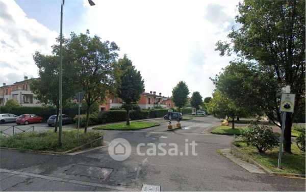 Box/posto auto in residenziale in Via Euplo Natali 32