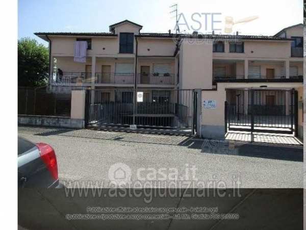 Box/posto auto in residenziale in Via Alcide De Gasperi 7