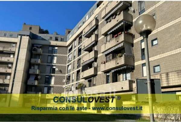 Appartamento in residenziale in Via Luigi Capuana 56
