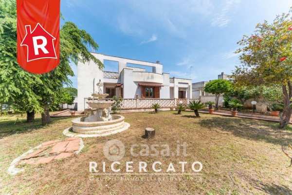 Villa in residenziale in Via delle Mimose 42