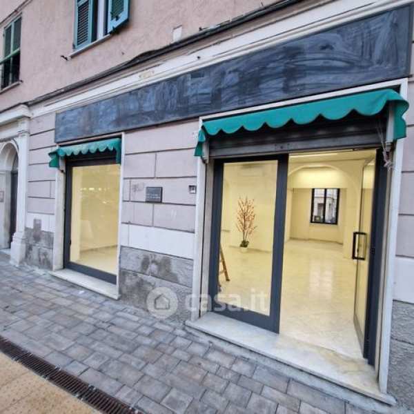 Ufficio in commerciale in Via Cornigliano 48 R