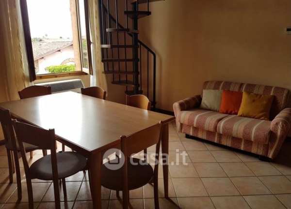 Appartamento in residenziale in Via Pesarola