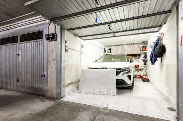 Box/posto auto in residenziale in Via Domenico de Dominicis 2