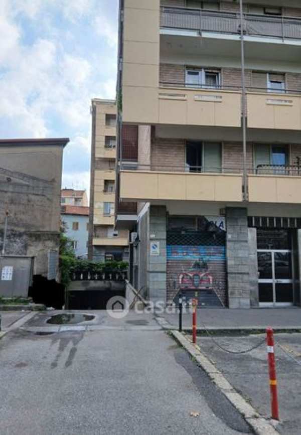 Box/posto auto in residenziale in Corso Novara 4