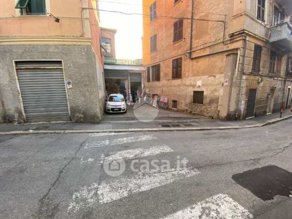 Capannone in commerciale in Via Giordano 27