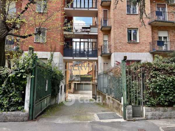 Box/posto auto in residenziale in Via Privata Ettore Paladini 11