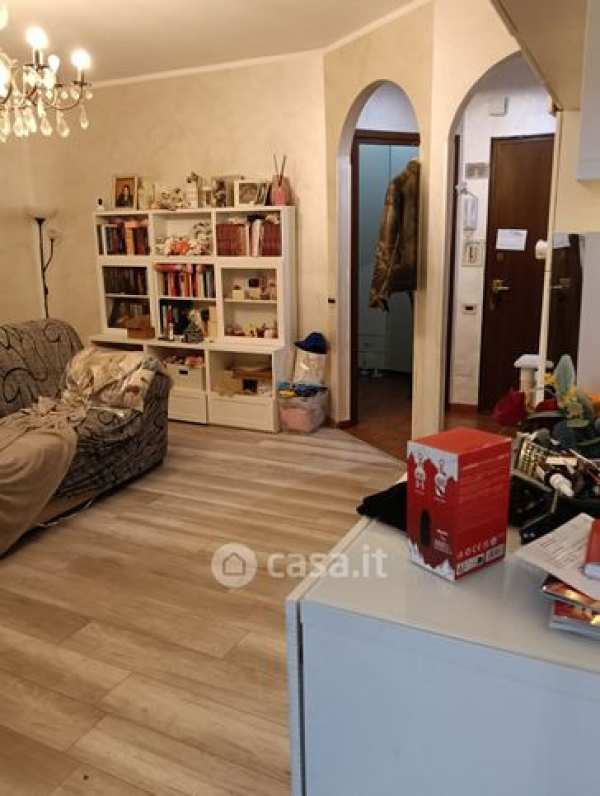 Appartamento in residenziale in Via Lago di Garda