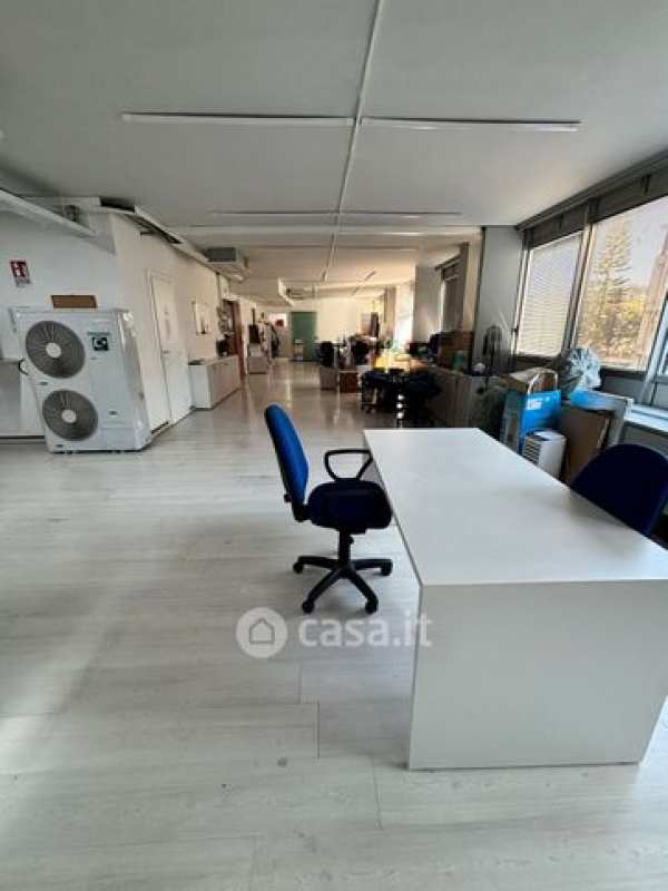 Ufficio in commerciale in Centro Direzionale Isola G
