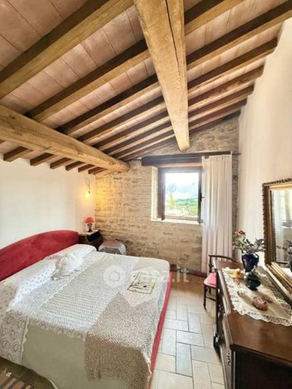 Casa indipendente in residenziale in Grello