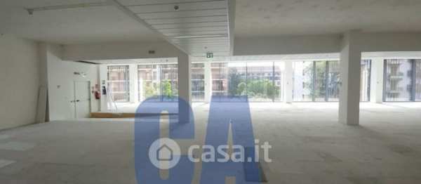 Ufficio in commerciale in Via Luisa Battistotti Sassi