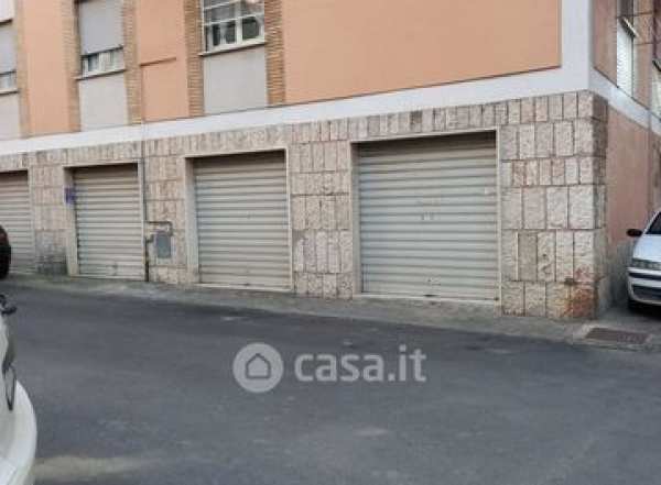 Box/posto auto in residenziale in Via Carlo Imbonati 2