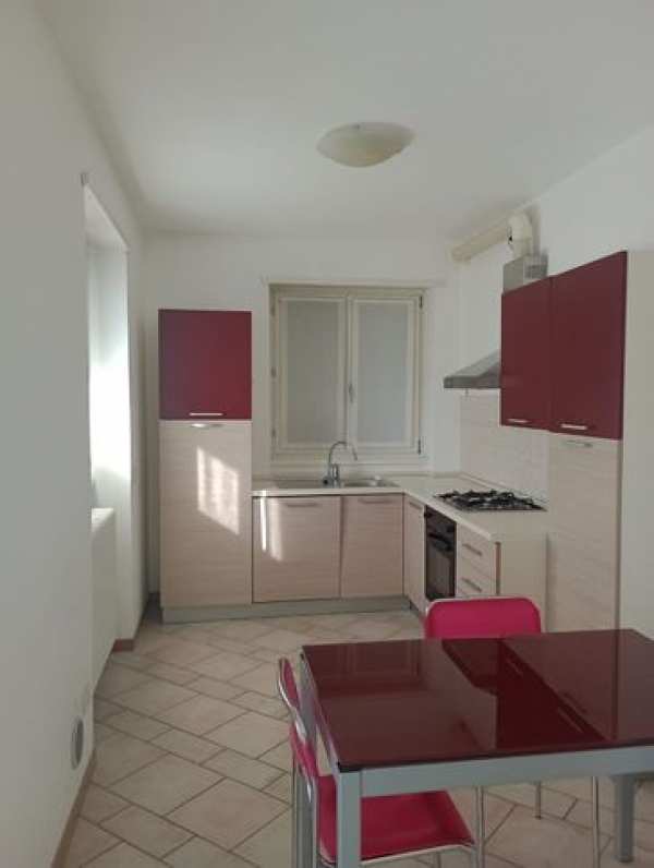 Appartamento in residenziale in Lungomallero Luigi Cadorna