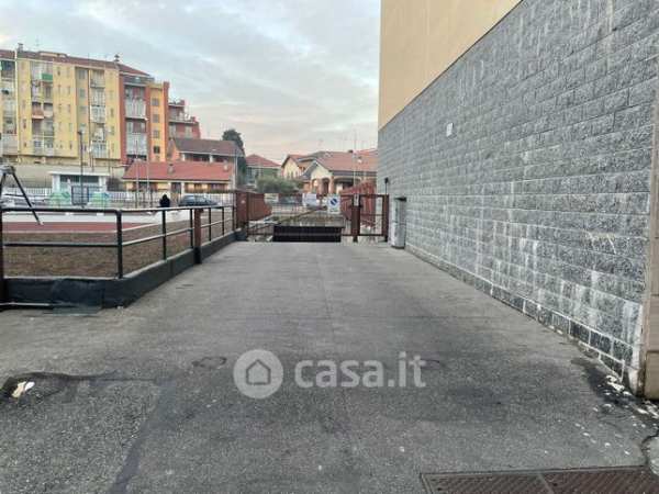 Box/posto auto in residenziale in Via Po 19