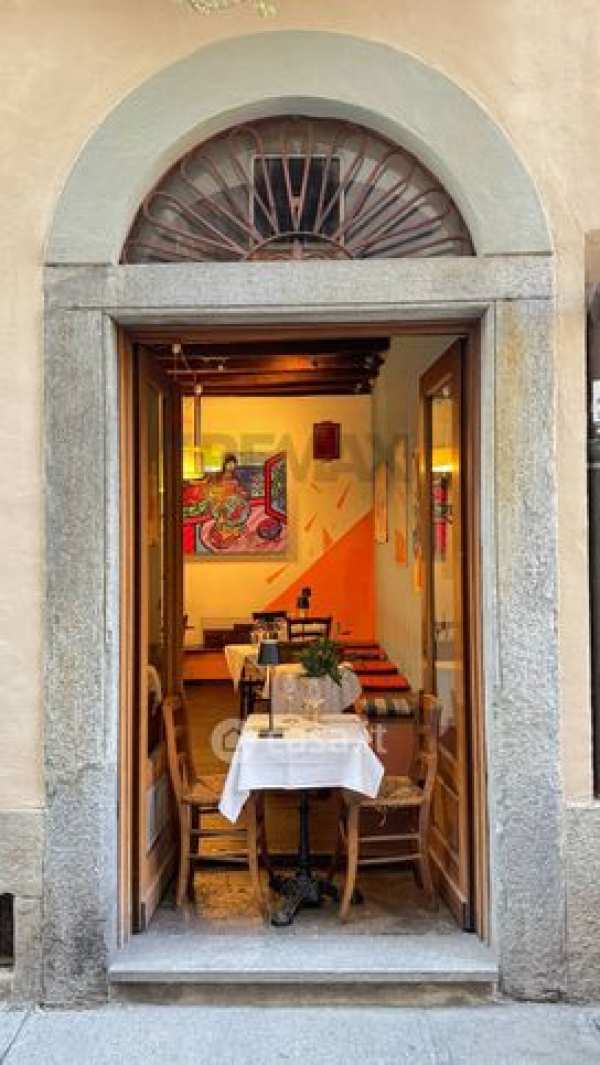 Attivitã /licenza (con o senza mura) in commerciale in 