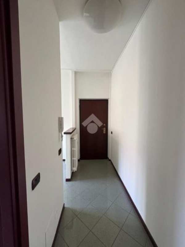 Ufficio in commerciale in Via Cuneo 6