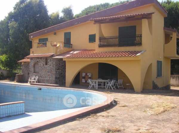 Villa in residenziale in Pineta PRisconte
