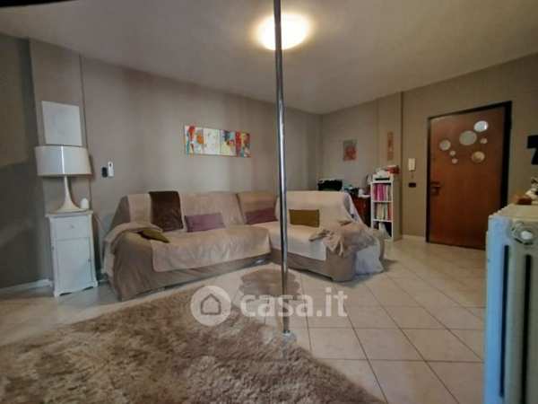 Appartamento in residenziale in Via Arcione 8