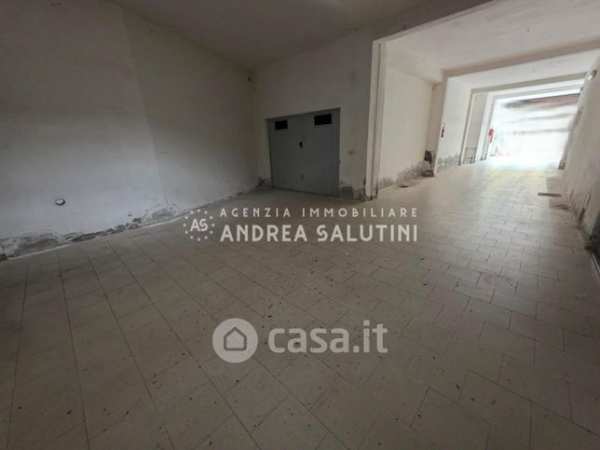 Box/posto auto in residenziale in Via Silvio Pellico