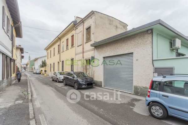 Ufficio in commerciale in Via Pozzo Antico 41