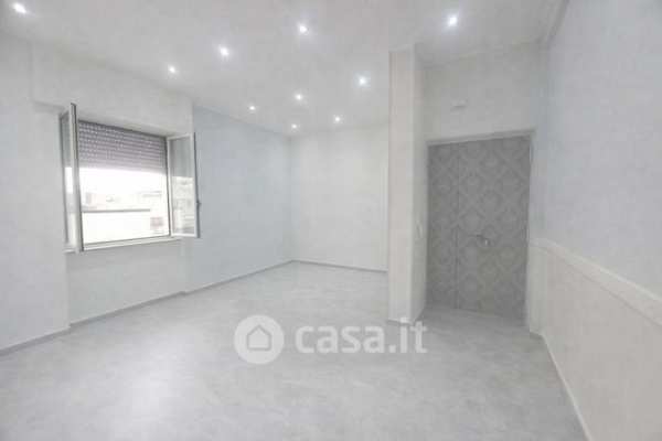 Ufficio in commerciale in Viale John Fitzgerald Kennedy