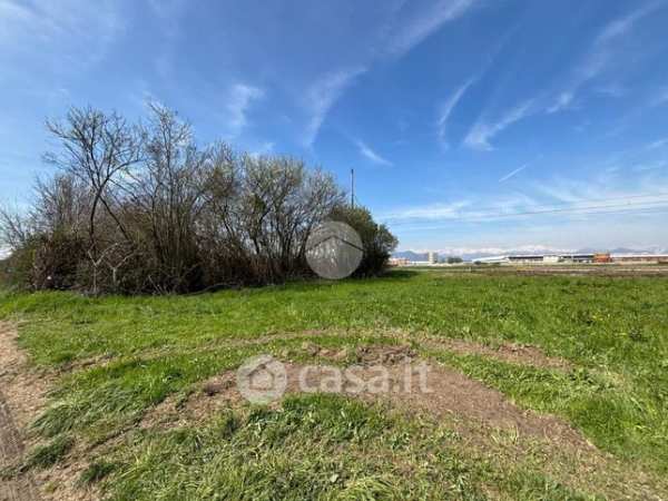 Terreno agricolo in commerciale in Via Silvio Pellico 4