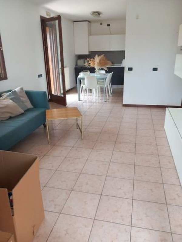 Villetta a schiera in residenziale in Piazza Carlo Tegon 11
